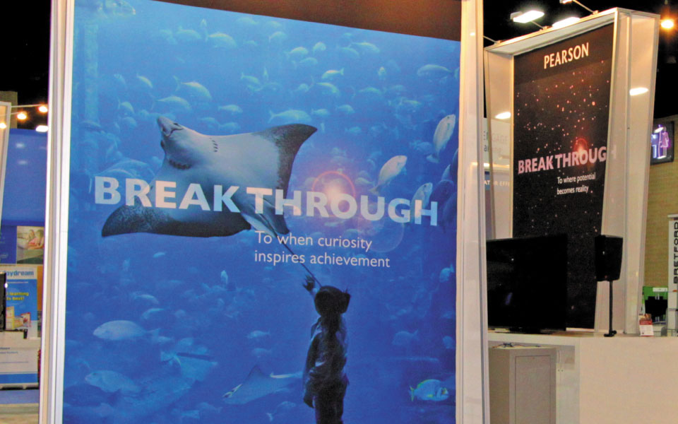 5 Tips for Designing Trade Show Graphics | DisplayCraft